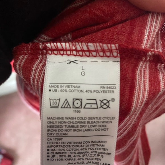 Old Navy Tee - Picture 5 of 5